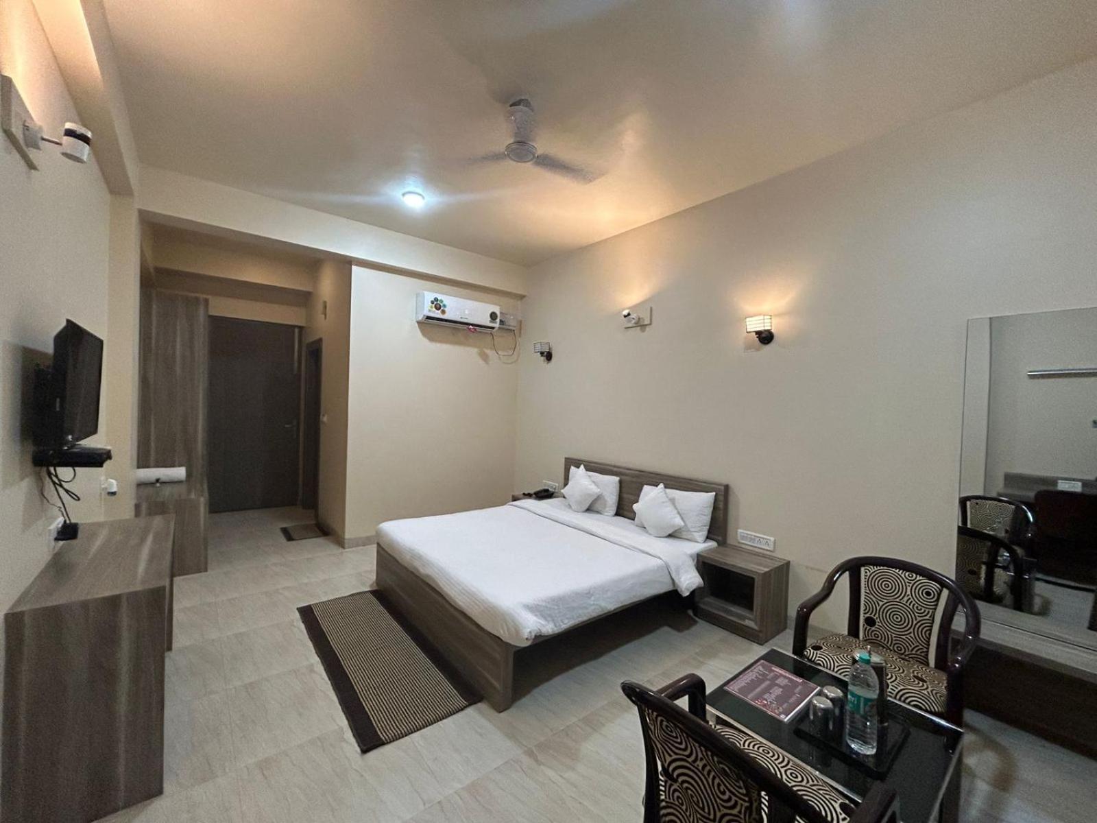 Shanti Niketan Salasar Juliasar Exterior photo